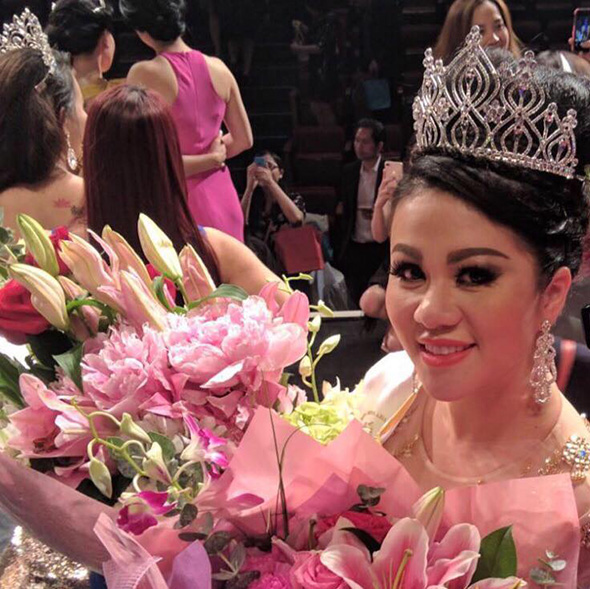 Người đẹp Sài Gòn Selena Trinh đăng quang ngôi vị Hoa hậu Phu nhân - Ms VietNam New World 2017 tại Canada