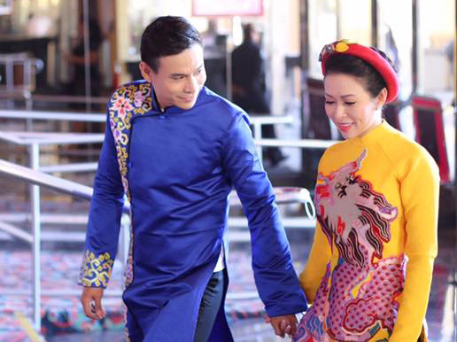 Hoa hậu Kristine Thảo Lâm tình tứ với diễn viên Trí Quang trên thảm đỏ