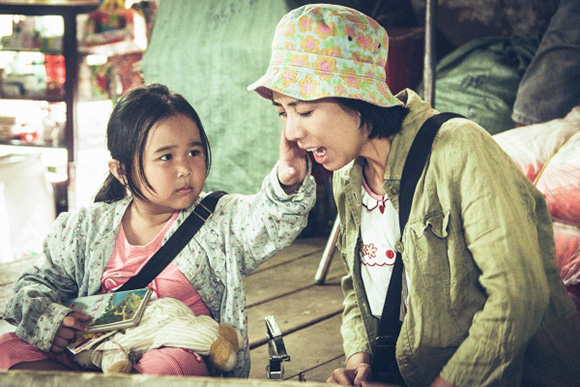 Không cầm được nước mắt khi nghe tiếng gọi tìm Mẹ của ‘con gái’ Thu Trang