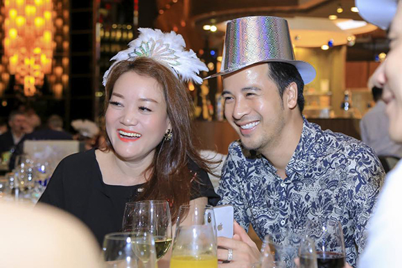NTK Oanh Phan giản dị đón năm mới tại một khách sạn sang trọng giữa trung tâm Sài Gòn