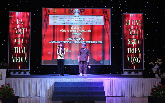 Dàn sao Việt tụ hội ủng hộ công ty Siêu nhân Việt công bố cuộc thi Gương mặt sân khấu điện ảnh triển vọng 2018