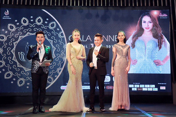 Hoa hậu ngành thiết kế Nhật Phượng tài trợ trang phục cho cuộc thi ‘Mrs Vietnam Global 2018’
