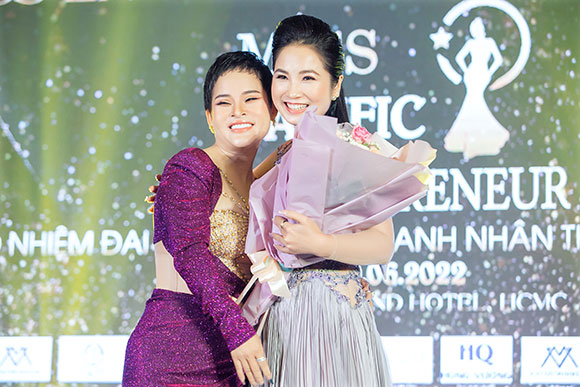 Doanh Nhân Tina Trần chính thức đảm nhận vị trí Phó ban tổ chức Hoa hậu doanh nhân Thái Bình Dương