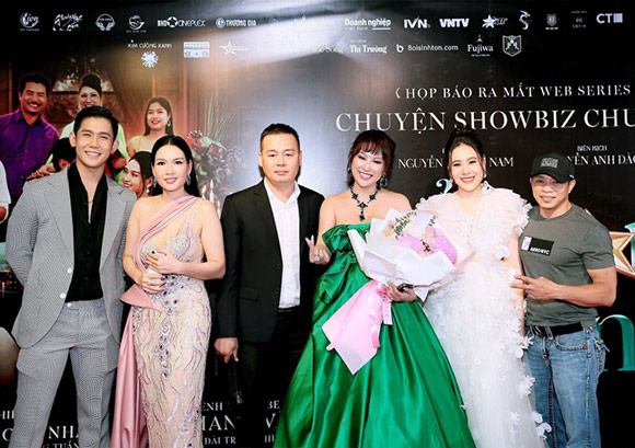Phi Thanh Vân làm phim “phanh phui” bí mật showbiz với kinh phí khủng
