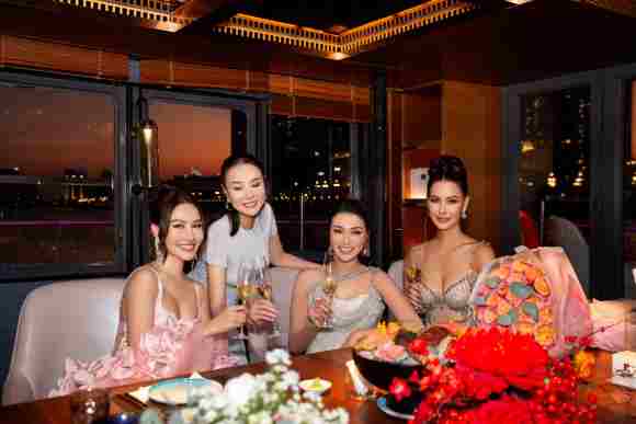 Video đón sinh nhật Hoa hậu Xuân Nguyễn cùng các mỹ nhân nhận lượt xem khủng.